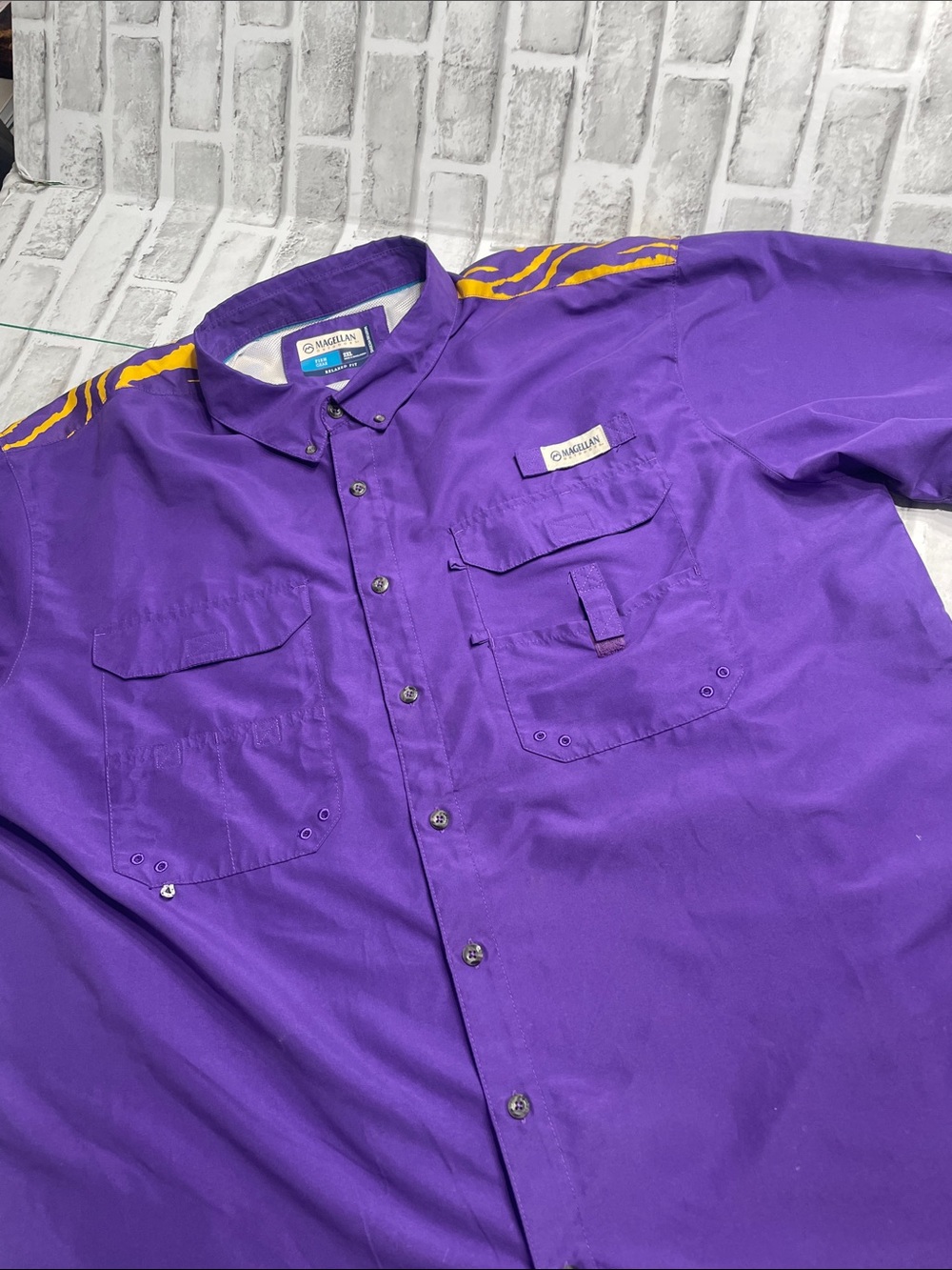 Magellan Outdoors Men's Purple Gold Button-Down Shirt. Tiger. Fish. Size 2XL